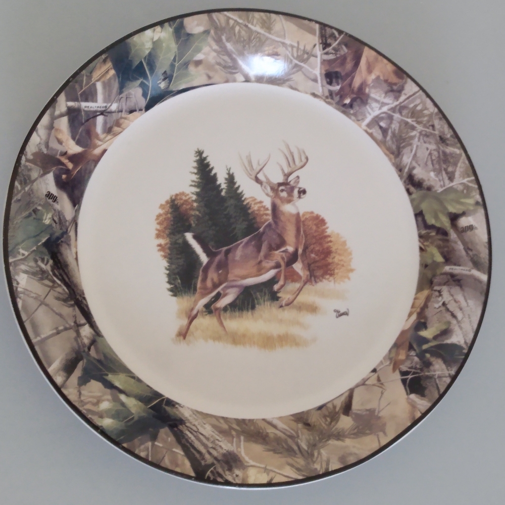 Bass PRO Buck Dish 10.5 Inch